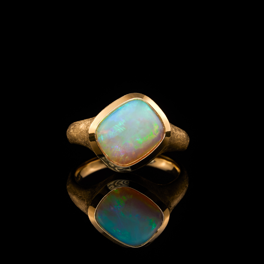 Opal Ring / 750 Gelbgold - 3350 €