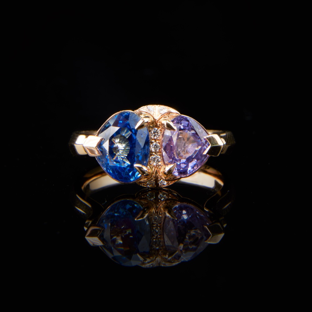Saphir Ring mit Diamanten / 750 Rotgold – 6.965 €
